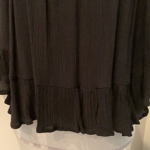 New Look Black Top - Picture 4 of 10